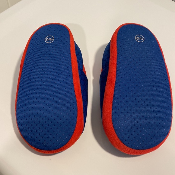 Cozy Paw Patrol Slippers Size 11/12 & Short Sleeve Shirt - Picture 5 of 5